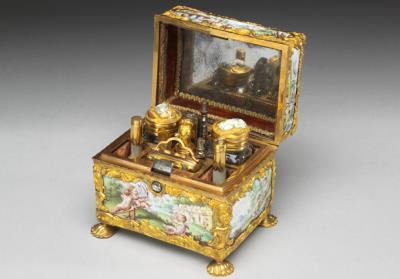 图片[2]-Gilt bronze personal accessory case with painted enamel decoration. Europe, 18th century.-China Archive